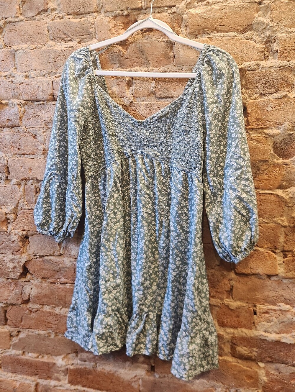 Like New! Hollister Co. sage green floral smocked babydoll mini dress. Size M